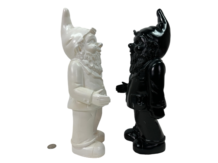 Pair of Vintage Ottmar Hörl Welcome Gnomes - Hand Signed On Bottom Of Feet 1998 14.5'H [Photo 3]