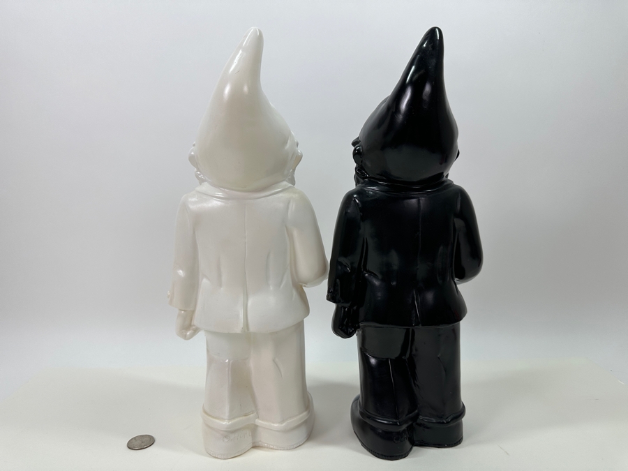 Pair of Vintage Ottmar Hörl Welcome Gnomes - Hand Signed On Bottom Of Feet 1998 14.5'H [Photo 4]