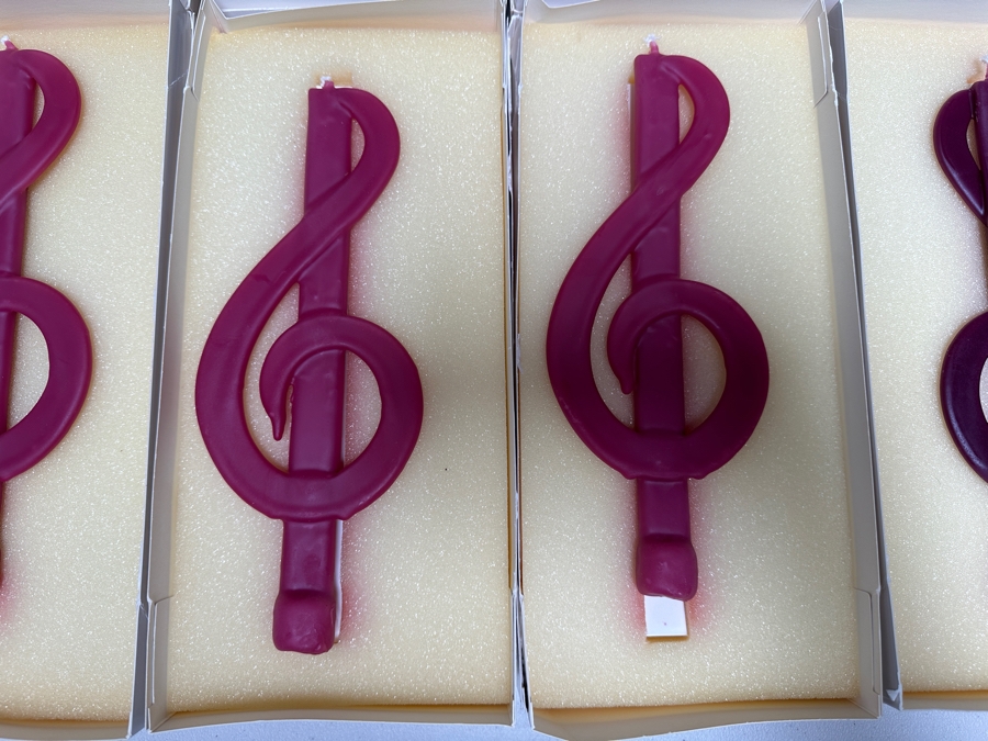 Lot of 8 Del Mar Treble Clef Beeswax Candles [Photo 2]