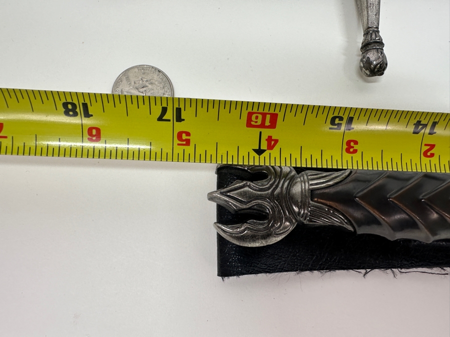 Pair Of Steel Fantasy Swords 23L & 16.5L [Photo 8]