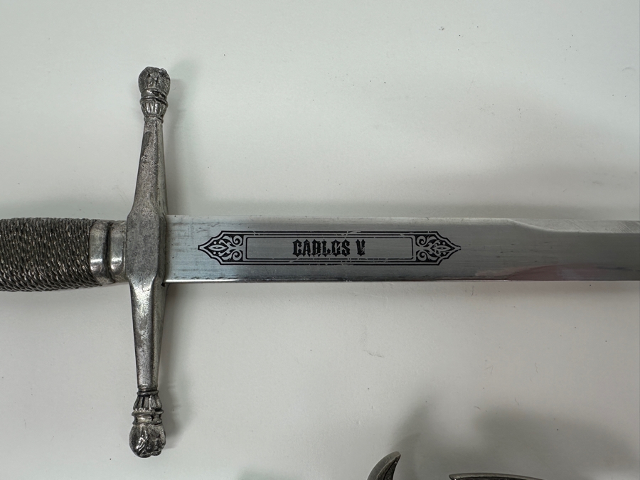 Pair Of Steel Fantasy Swords 23L & 16.5L [Photo 4]