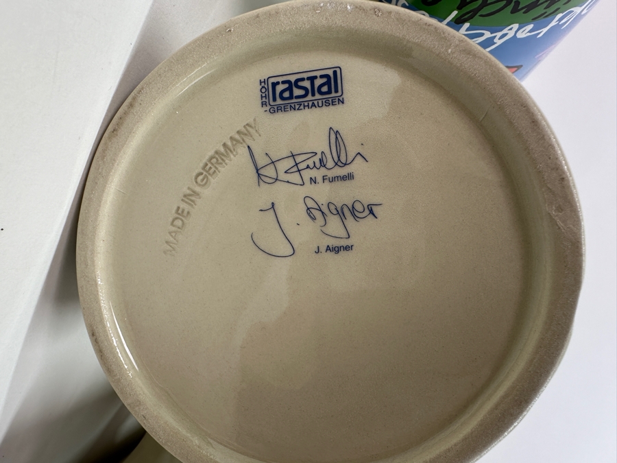 (4) 2000, 2001, 2005, 2009 Munich Oktoberfest Official Ceramic Rastal Beer Mugs 1L 7.5'H [Photo 9]