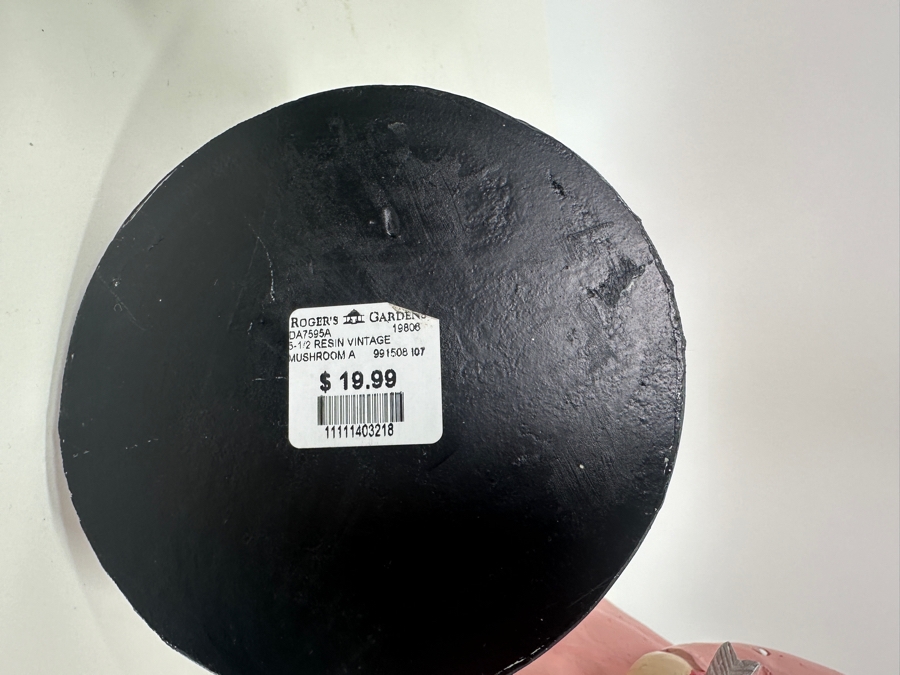 Set of Resin Gnomes and Mushroom Figurines [Photo 6]