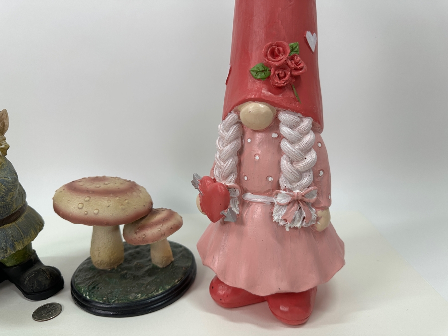 Set of Resin Gnomes and Mushroom Figurines [Photo 4]