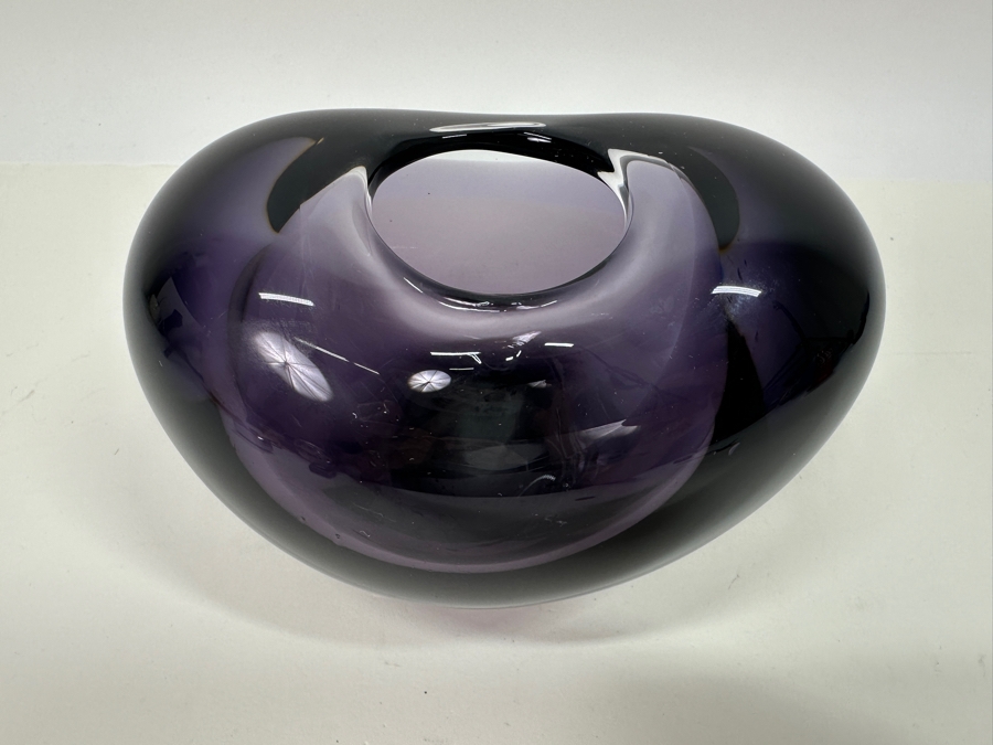 Vintage Holmegaard Glasværk Purple Heart Vase Signed HG5 PL 3412 6'W x 4.5'H [Photo 4]