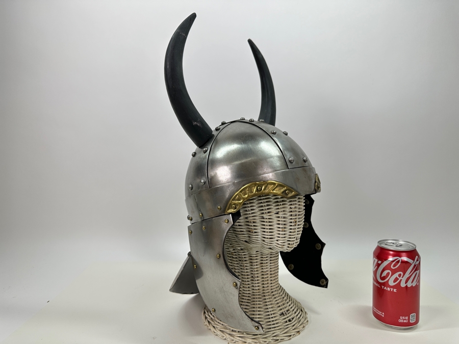 Shinoda 15' Steel Fantasy Costume Helmet with Horns [Photo 3]