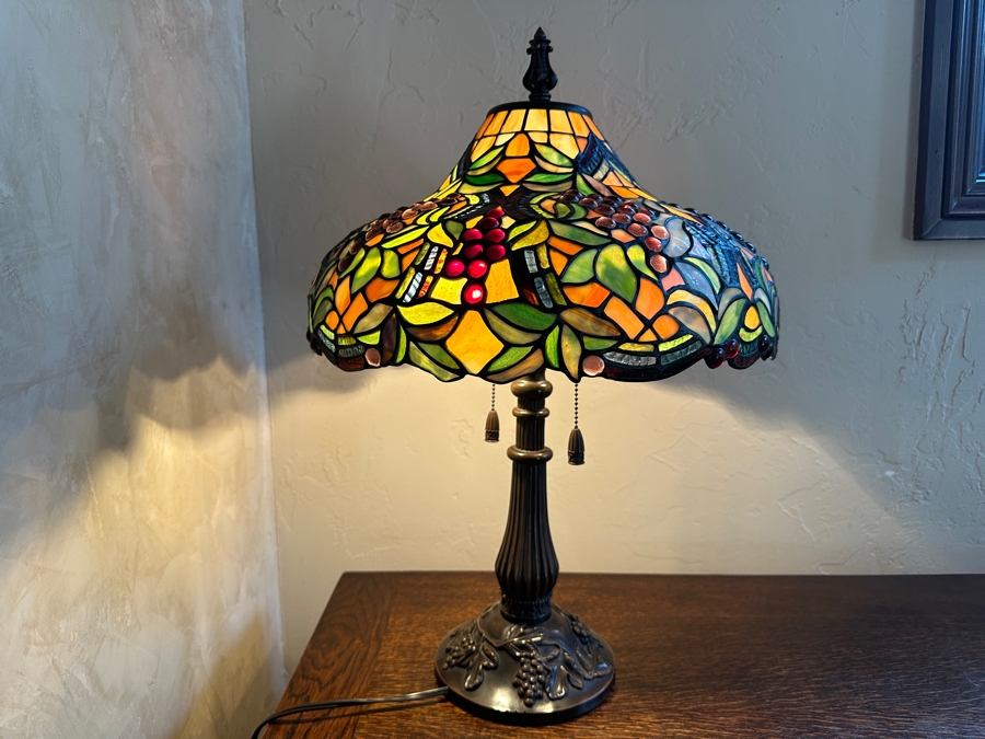 Tiffany Style Stained Glass Lamp With Grape Motif 24H [Photo 1]