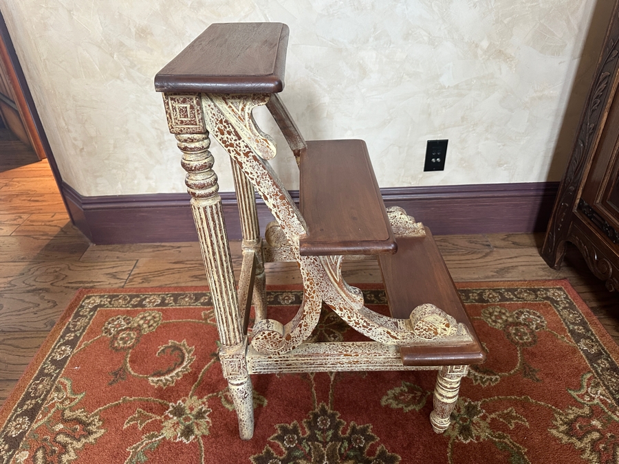 Wooden Library Steps 18W X 20D X 31.5H [Photo 4]