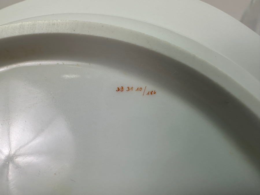 Meissen (Germany) Fine Porcelain Individually Hand Painted 'Butterfly Painting With Gold Rim' Schmetterling Starter Set, Service For 2, (Dinner Plate, Salad Plate, Bowl, Cup & Saucer) X 2 - 10 Pieces - Each An Original Work Of Art - Estimate $2,500 [Photo 28]