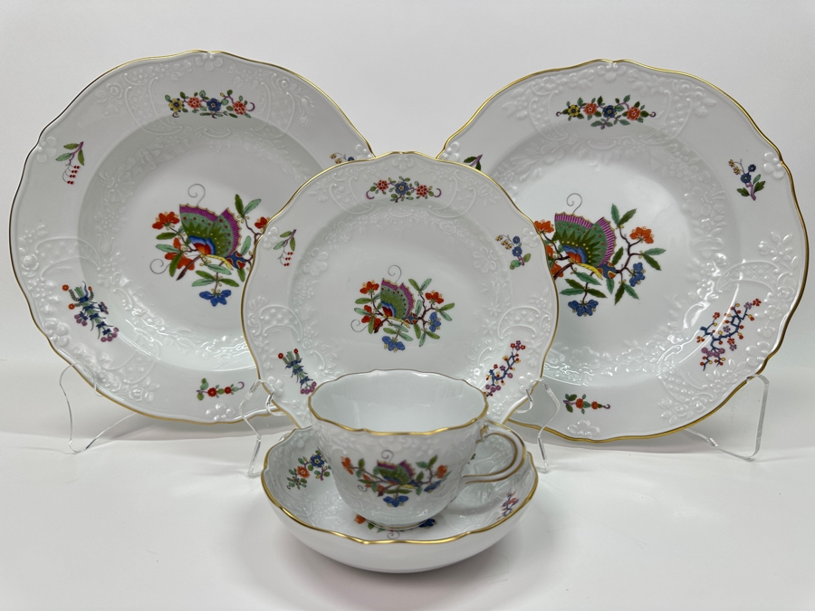 Meissen (Germany) Fine Porcelain Individually Hand Painted 'Butterfly Painting With Gold Rim' Schmetterling Starter Set, Service For 2, (Dinner Plate, Salad Plate, Bowl, Cup & Saucer) X 2 - 10 Pieces - Each An Original Work Of Art - Estimate $2,500 [Photo 2]