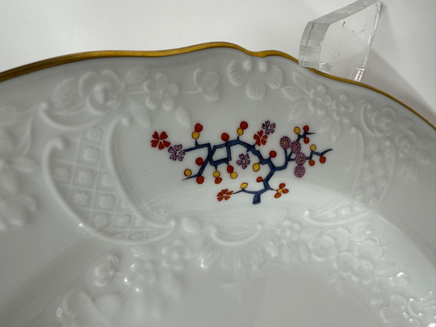 Meissen (Germany) Fine Porcelain Individually Hand Painted 'Butterfly Painting With Gold Rim' Schmetterling Starter Set, Service For 2, (Dinner Plate, Salad Plate, Bowl, Fancy Cup & Saucer) X 2 - 10 Pieces - Each An Original Work Of Art - Estimate $2,500 [Photo 30]