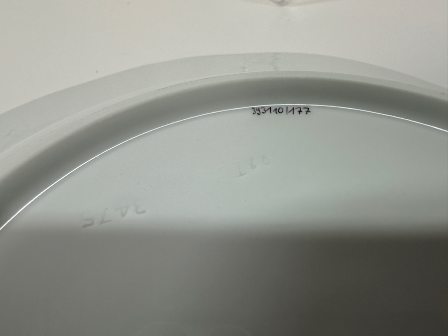 Meissen (Germany) Fine Porcelain Individually Hand Painted 'Butterfly Painting With Gold Rim' Schmetterling Starter Set, Service For 2, (Dinner Plate, Salad Plate, Bowl, Fancy Cup & Saucer) X 2 - 10 Pieces - Each An Original Work Of Art - Estimate $2,500 [Photo 15]