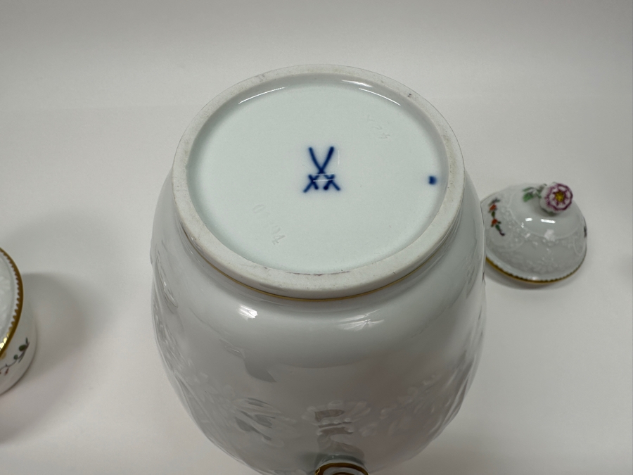 Meissen (Germany) Fine Porcelain Individually Hand Painted 'Colorful Chinese Butterfly Painting With Gold Rim' Schmetterling, Coffee Pot 10H, Sugar 4H & Creamer 4H Estimate $2,050 [Photo 20]