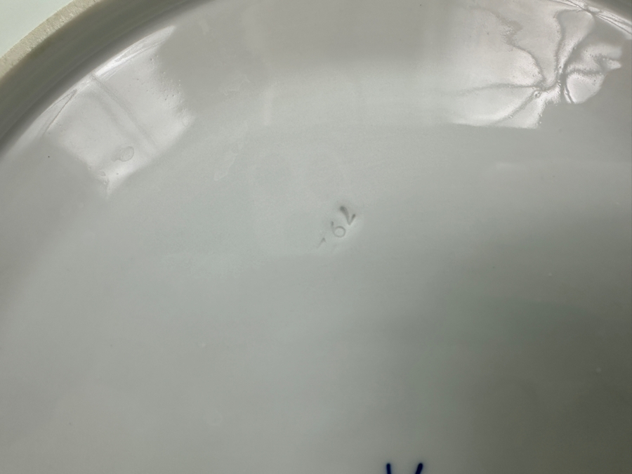 Meissen (Germany) Fine Porcelain Individually Hand Painted 'Colorful Chinese Butterfly Painting With Gold Rim' Schmetterling, Service Charger Plate 12W Estimate $300 [Photo 11]