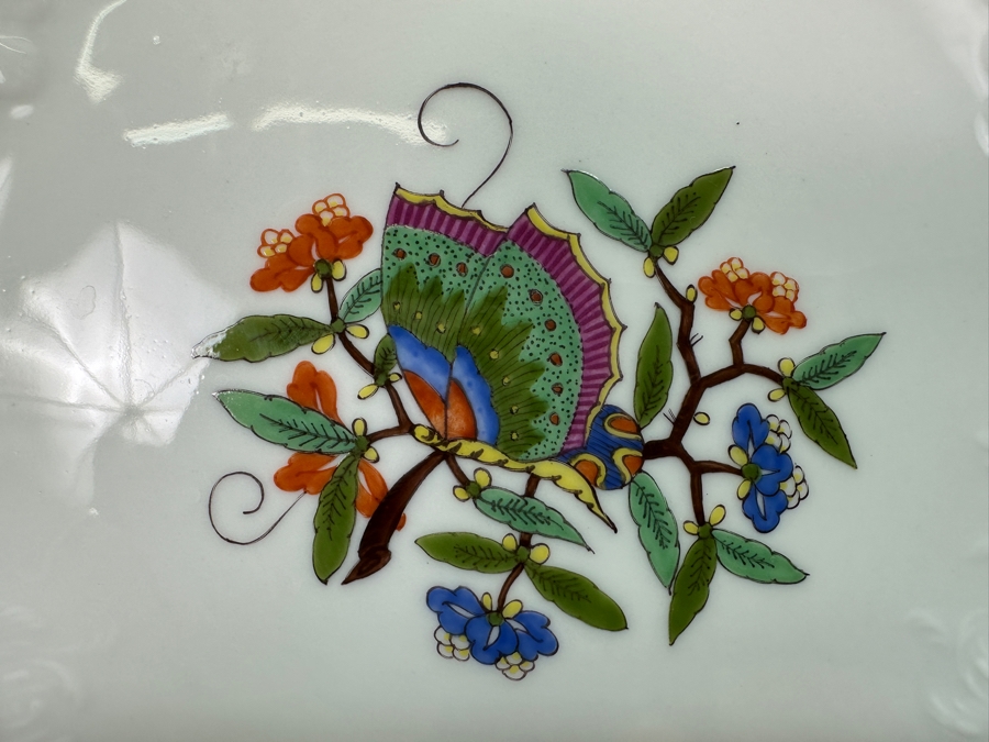 Meissen (Germany) Fine Porcelain Individually Hand Painted 'Colorful Chinese Butterfly Painting With Gold Toothed Edge' Schmetterling, Six Underplates For Cup & Saucer 7-1/8'W Estimate $1,200 [Photo 5]