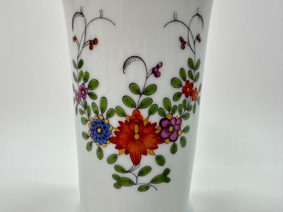 Meissen (Germany) Fine Porcelain Individually Hand Painted 'Colorful Indian Flower Painting, 2 Parts, Gold Edge' Dekor 451110 Vase 6H Estimate $300 [Photo 4]