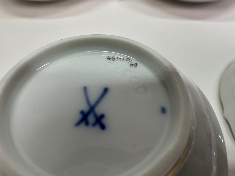 Meissen (Germany) Fine Porcelain Individually Hand Painted 'Colorful Indian Flower Painting, 2 Parts, Gold Edge' Dekor 451110 Six Cups 2.5H & Saucers 5.5W Estimate $2,050	 [Photo 18]