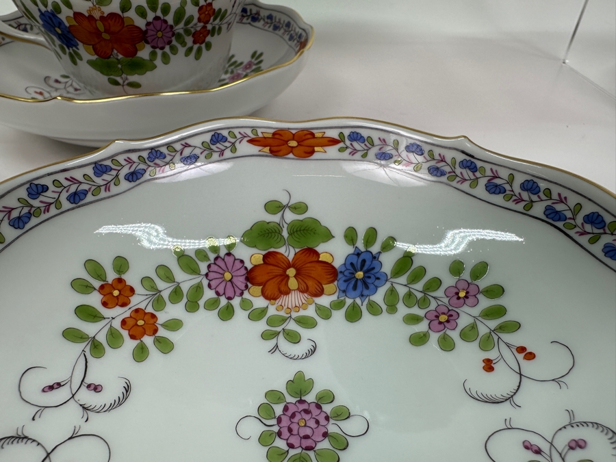 Meissen (Germany) Fine Porcelain Individually Hand Painted 'Colorful Indian Flower Painting, 2 Parts, Gold Edge' Dekor 451110 Six Cups 2.5H & Saucers 5.5W Estimate $2,050	 [Photo 13]