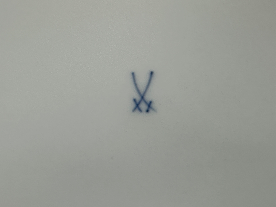 Meissen (Germany) Fine Porcelain Individually Hand Painted 'Colorful Rich Sheaf Pattern With Edge, Gold Edge' Decor 39110 Bowl 11W Estimate $350 [Photo 9]