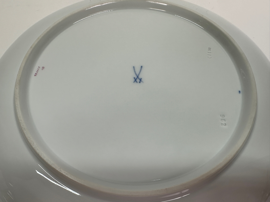 Meissen (Germany) Fine Porcelain Individually Hand Painted 'Colorful Rich Sheaf Pattern With Edge, Gold Edge' Decor 39110 Bowl 11W Estimate $350 [Photo 8]