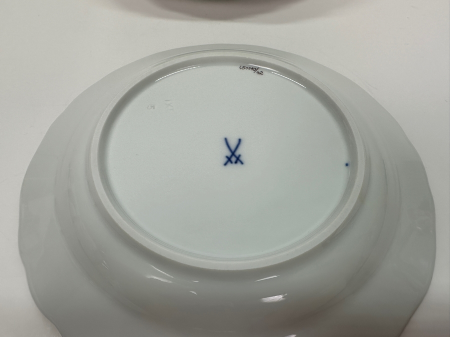 Meissen (Germany) Fine Porcelain Individually Hand Painted 'Colorful Indian Flower Painting, 2 Parts, Gold Edge' Dekor 451110 Six Underplates For Cups & Saucers 7-1/8W Estimate $1,200 [Photo 8]