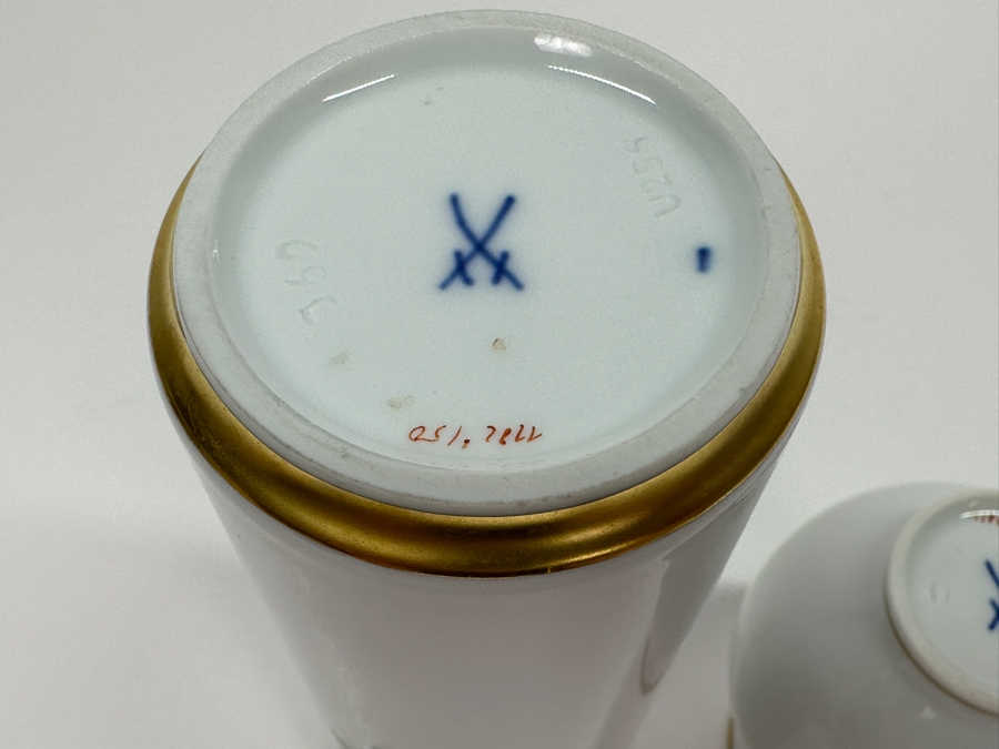 Meissen (Germany) Fine Porcelain Individually Hand Painted Two Vases 6-3/8H And 3.5H Estimate $250 [Photo 5]
