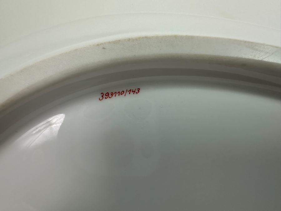 Meissen (Germany) Fine Porcelain Individually Hand Painted 'Colorful Chinese Butterfly Painting With Gold Rim' Schmetterling, Oval Serving Platter 16 X 11.5 Estimate $1,500	 [Photo 11]