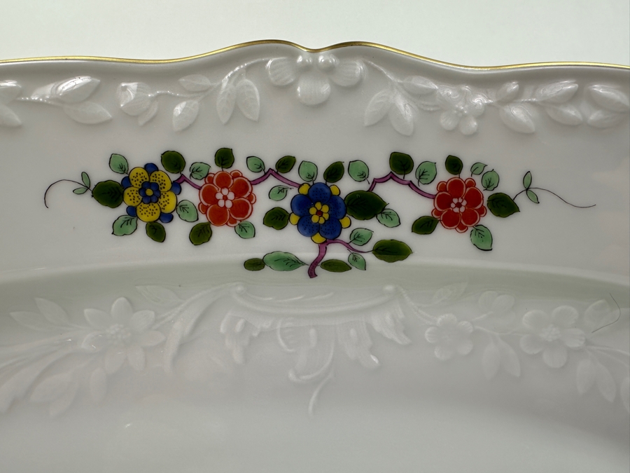 Meissen (Germany) Fine Porcelain Individually Hand Painted 'Colorful Chinese Butterfly Painting With Gold Rim' Schmetterling, Oval Serving Platter 16 X 11.5 Estimate $1,500	 [Photo 5]