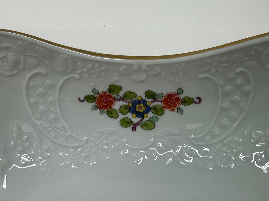 Meissen (Germany) Fine Porcelain Individually Hand Painted 'Colorful Chinese Butterfly Painting With Gold Rim' Schmetterling, Service Charger Plate 12W Estimate $300 [Photo 15]