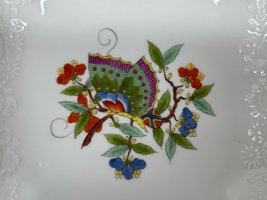 Meissen (Germany) Fine Porcelain Individually Hand Painted 'Colorful Chinese Butterfly Painting With Gold Rim' Schmetterling, Service Charger Plate 12W Estimate $300 [Photo 14]
