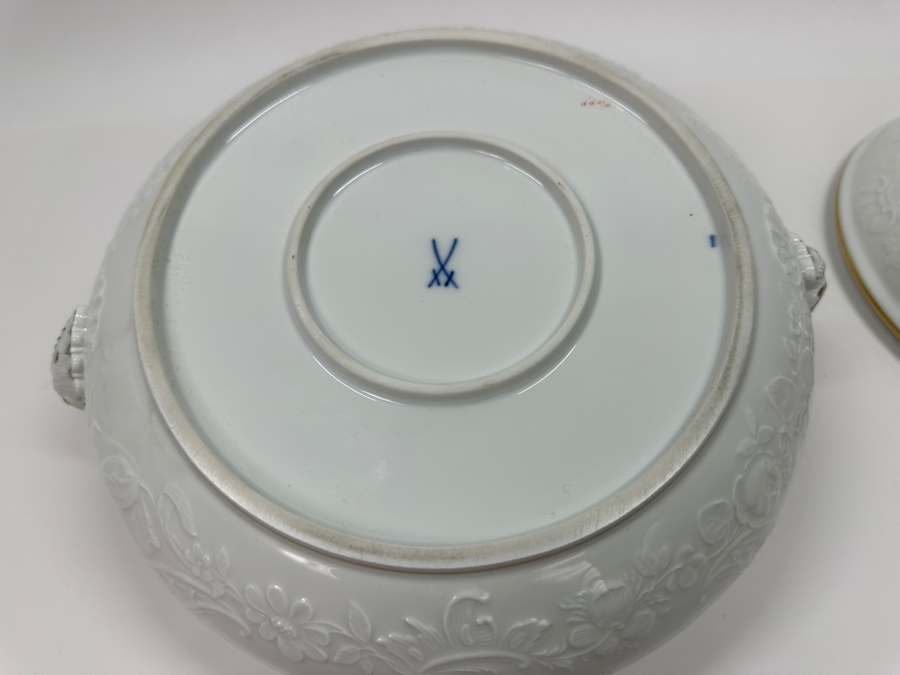 Meissen (Germany) Fine Porcelain Individually Hand Painted 'Colorful Chinese Butterfly Painting With Gold Rim' Schmetterling, Soup Tureen 12W X 8H Estimate $1,500 [Photo 14]