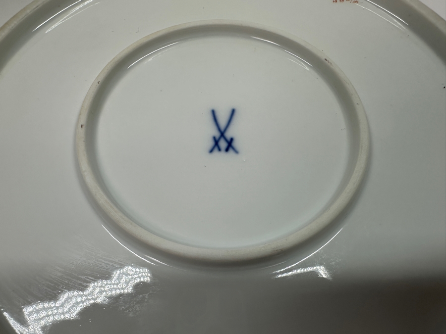 Meissen (Germany) Fine Porcelain Individually Hand Painted 'Colorful Chinese Butterfly Painting With Gold Rim' Schmetterling, Soup Tureen 12W X 8H Estimate $1,500 [Photo 15]