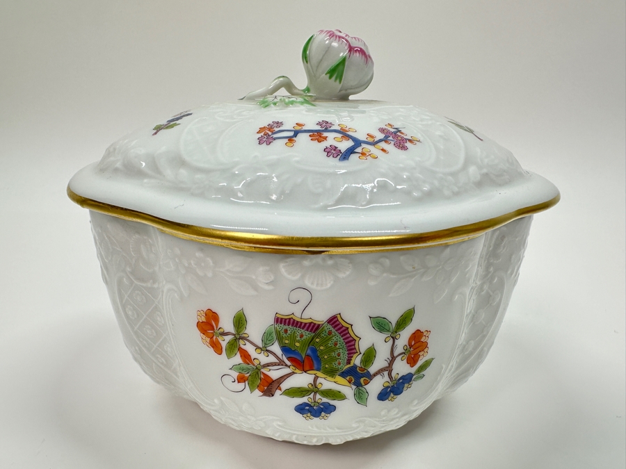 Meissen (Germany) Fine Porcelain Individually Hand Painted 'Colorful Chinese Butterfly Painting With Gold Rim' Schmetterling, Lidded Box 5W X 4H Estimate $300 [Photo 2]