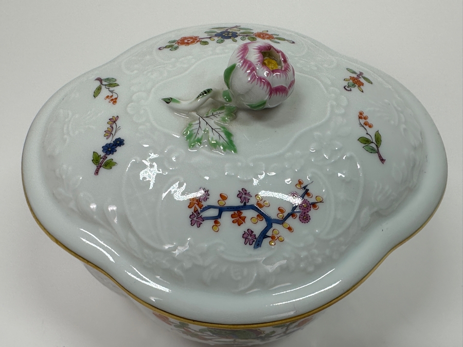 Meissen (Germany) Fine Porcelain Individually Hand Painted 'Colorful Chinese Butterfly Painting With Gold Rim' Schmetterling, Lidded Box 5W X 4H Estimate $300 [Photo 4]