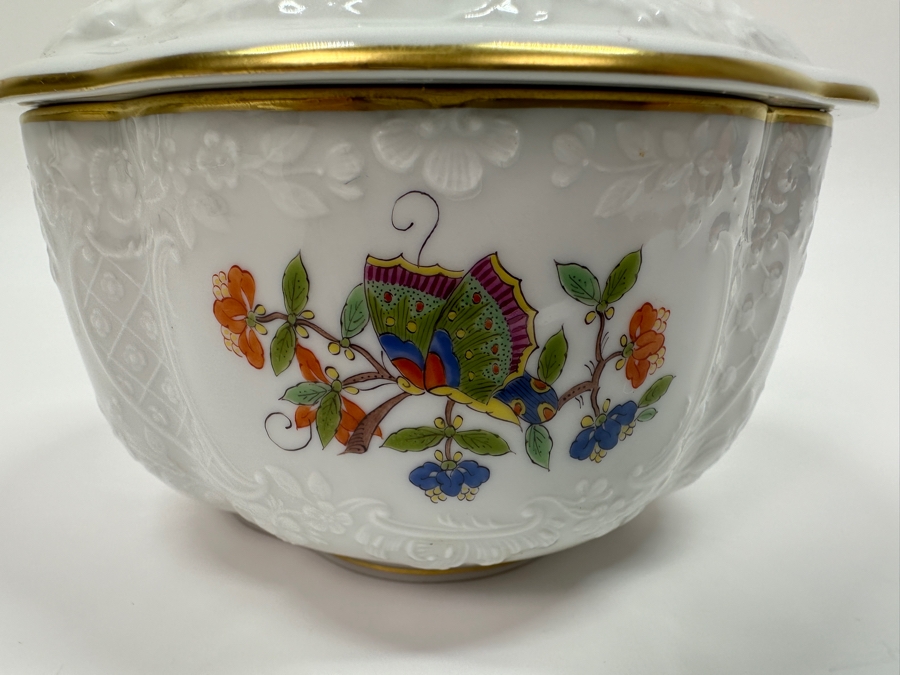 Meissen (Germany) Fine Porcelain Individually Hand Painted 'Colorful Chinese Butterfly Painting With Gold Rim' Schmetterling, Lidded Box 5W X 4H Estimate $300 [Photo 3]