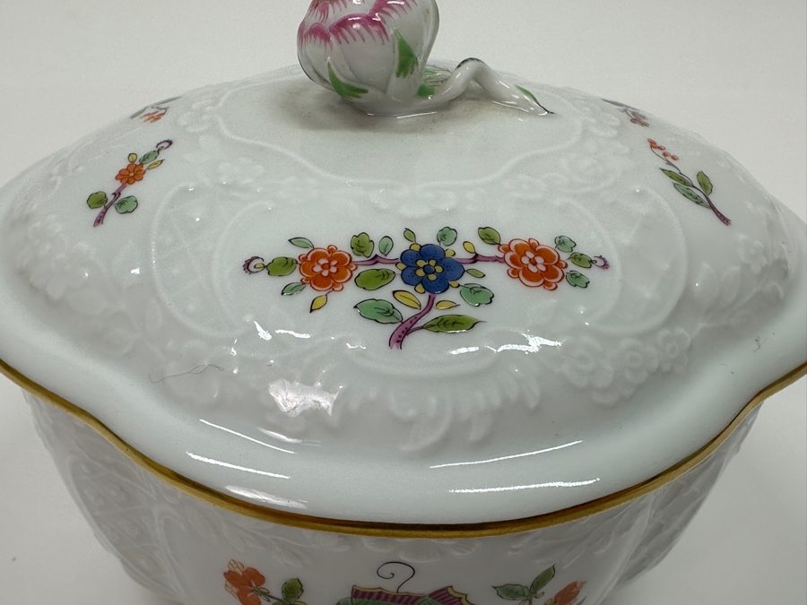 Meissen (Germany) Fine Porcelain Individually Hand Painted 'Colorful Chinese Butterfly Painting With Gold Rim' Schmetterling, Lidded Box 5W X 4H Estimate $300 [Photo 7]