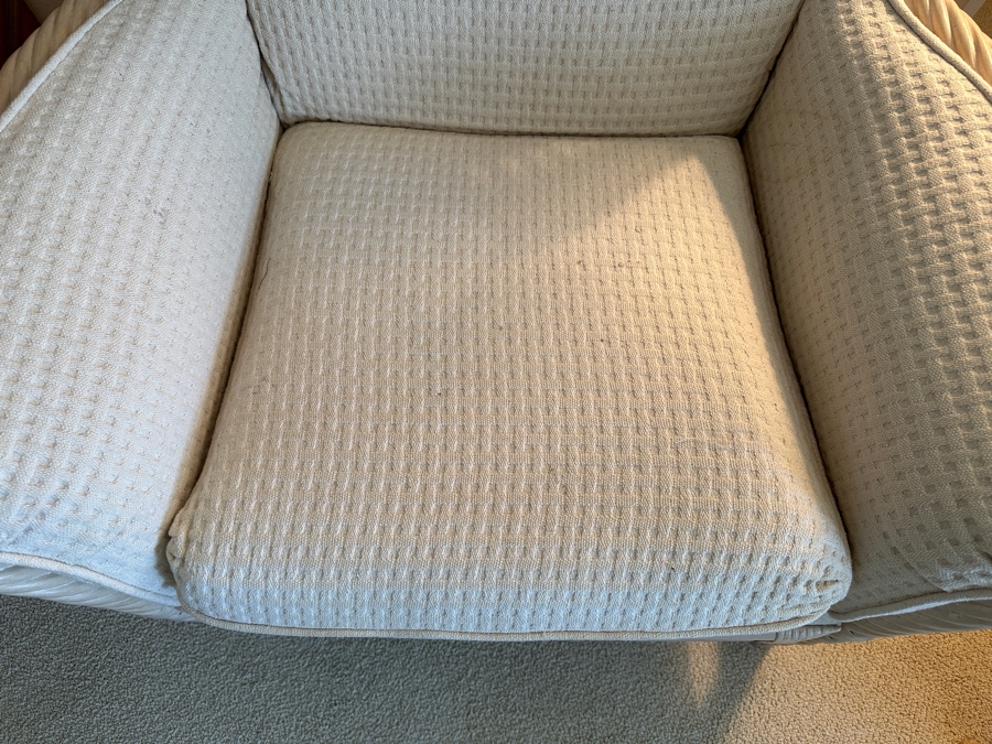 Pair Of Vintage Lane Venture Wicker Armchairs [Photo 8]