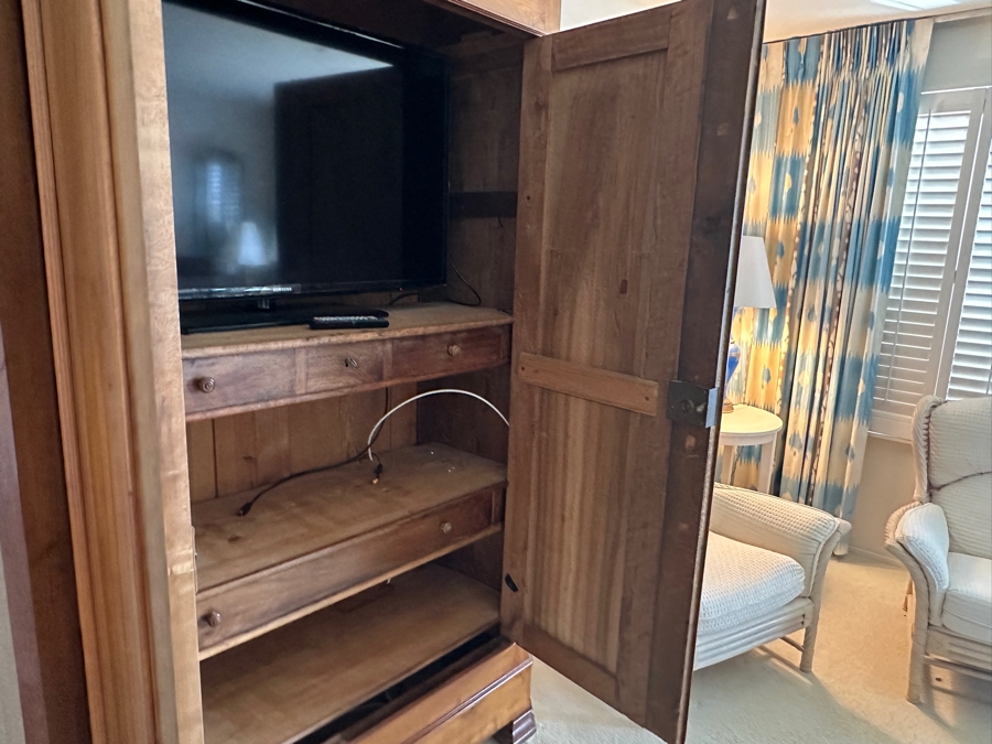 Antique Carved Wooden Wardrobe Armoire Cabinet 54W X 23D X 98H [Photo 11]