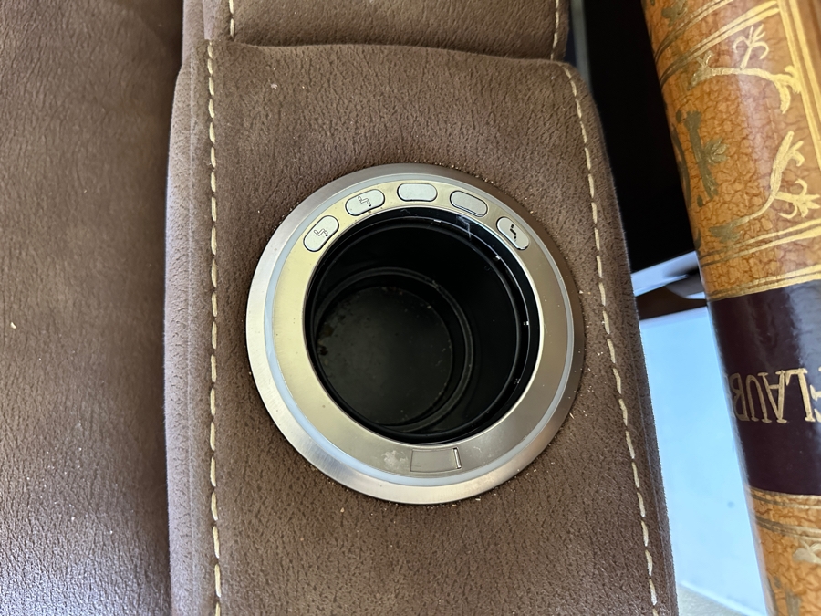 Reclining Console Loveseat 60W X 34D X 40H [Photo 5]