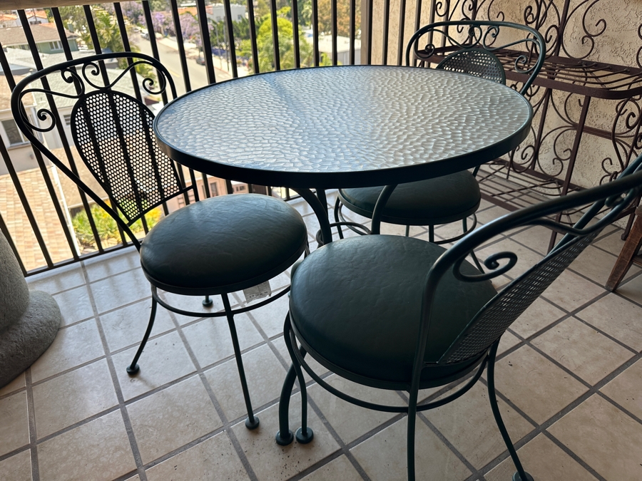 Vintage Wrought Iron Patio Set Table 29.5W X 28.5H With Three Chairs [Photo 2]