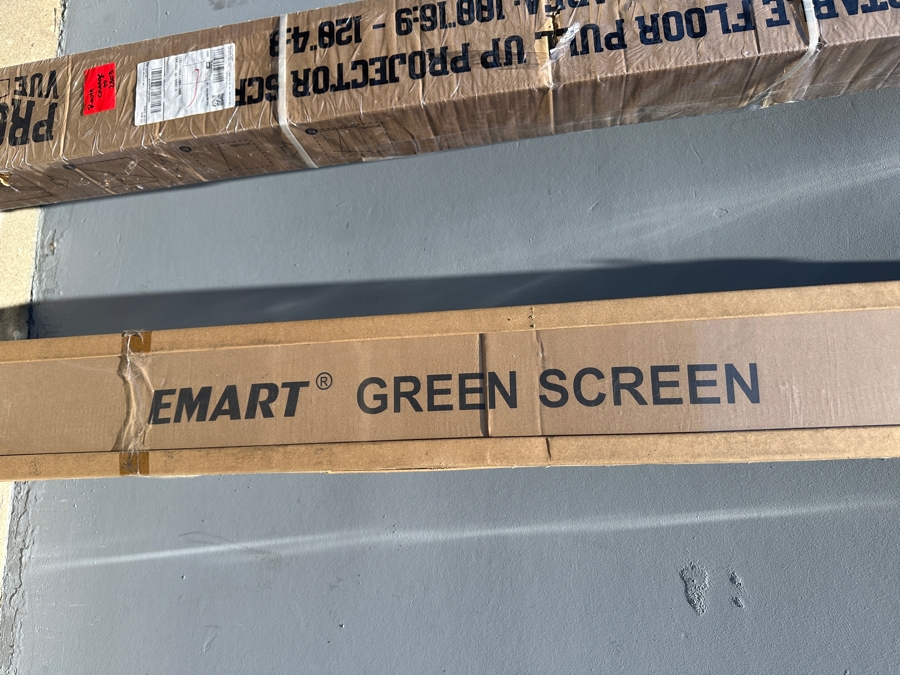New Emart Green Screen Collapsible & New Adjustable Floor Pull Up Projector Screen 100' X 120' (2 Screens) [Photo 6]