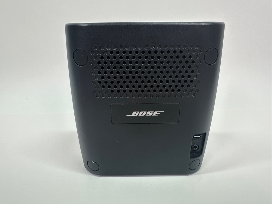 Bose Soundlink 415859 Portable Bluetooth Speaker [Photo 3]