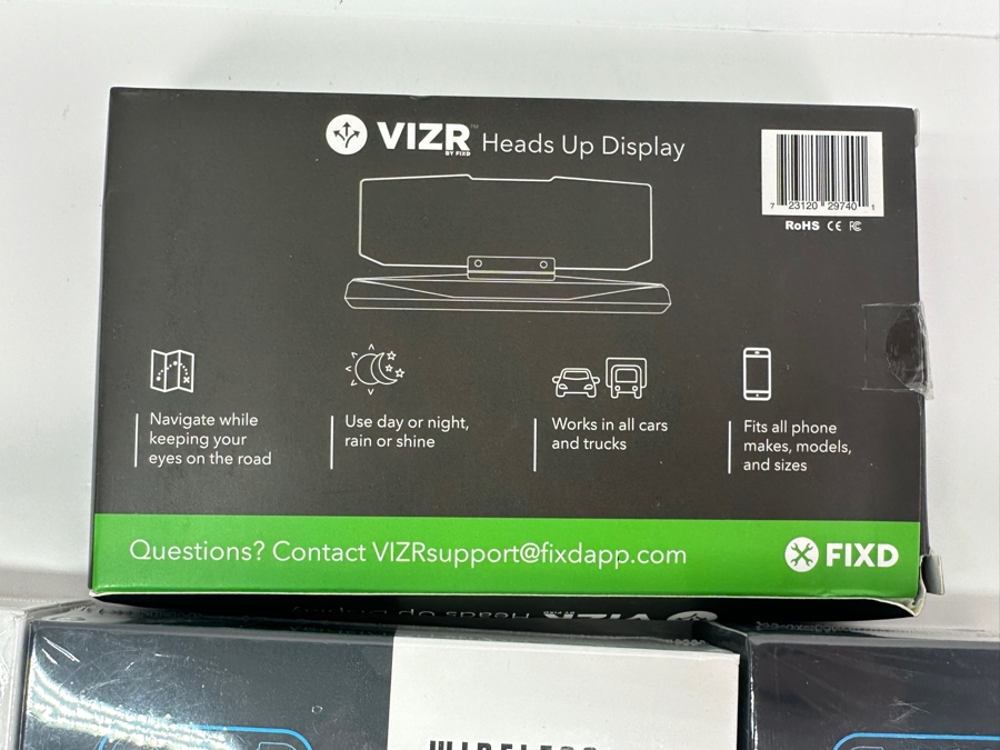 Vizr Heads Up Smartphone Display for Car Plus 3 Wireless Charging Pads All New in Box [Photo 3]