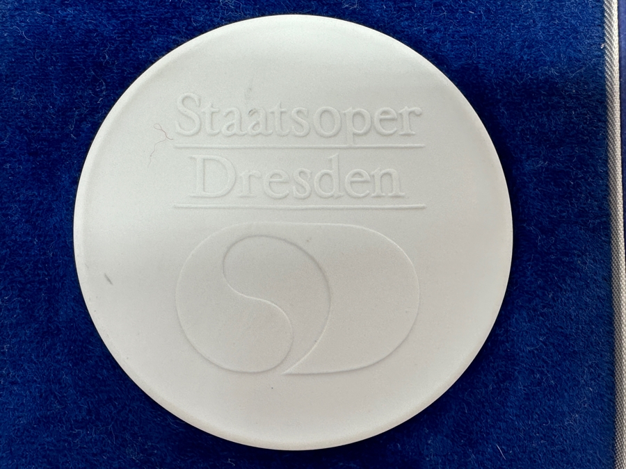 Meissen (Germany) Porcelain Medallion With Box 13 February 1985 Semperoper Dresden Staatsoper 2.5W [Photo 4]