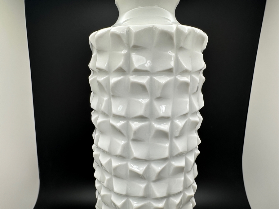 Meissen (Germany) Mid-Century White Porcelain Geometric Flower Vase By Ludwig Zepner 9H [Photo 3]