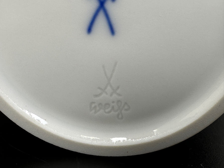 Meissen (Germany) Mid-Century White Porcelain Flower Vase By Ludwig Zepner 8H [Photo 7]