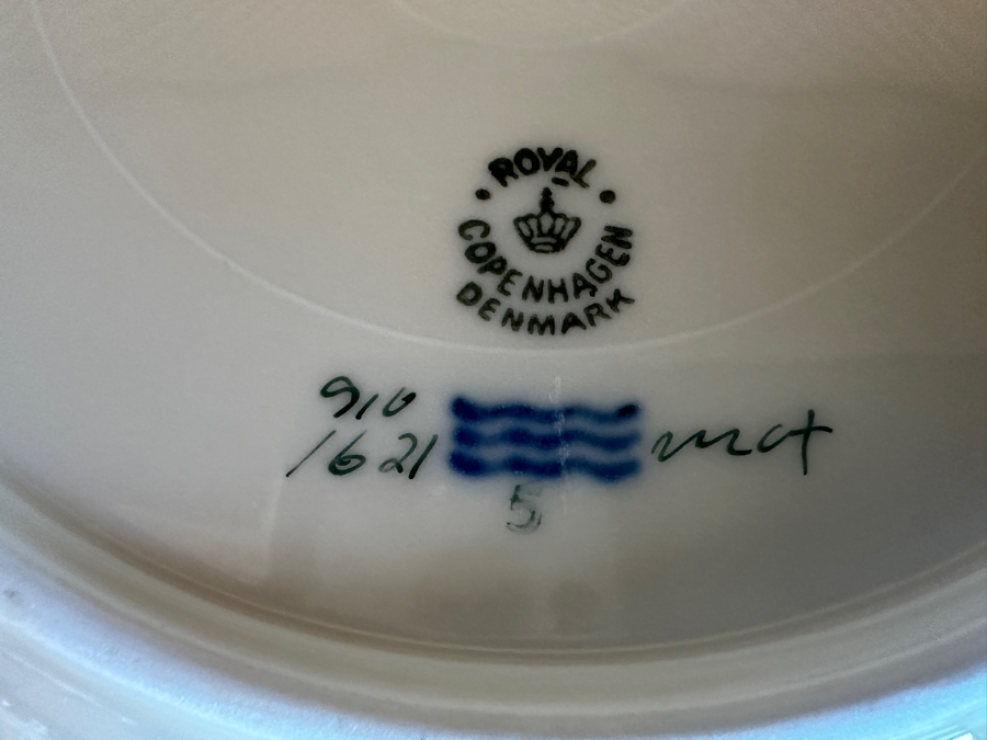Royal Copenhagen Denmark China Service Approximate Service For 12 With Additional Serving Pieces (Approximately 100 Pieces) Frijsenborg Pattern [Photo 18]