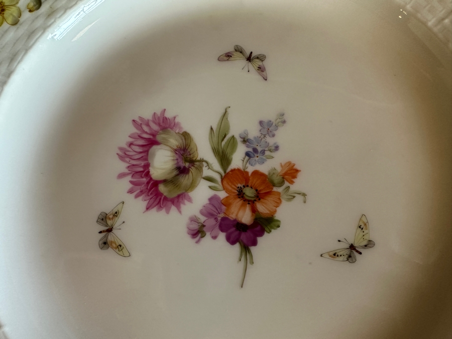 KPM74 By KPM Porcelain China Service Approximately 39 Pieces [Photo 8]