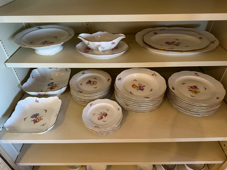 KPM74 By KPM Porcelain China Service Approximately 39 Pieces [Photo 2]