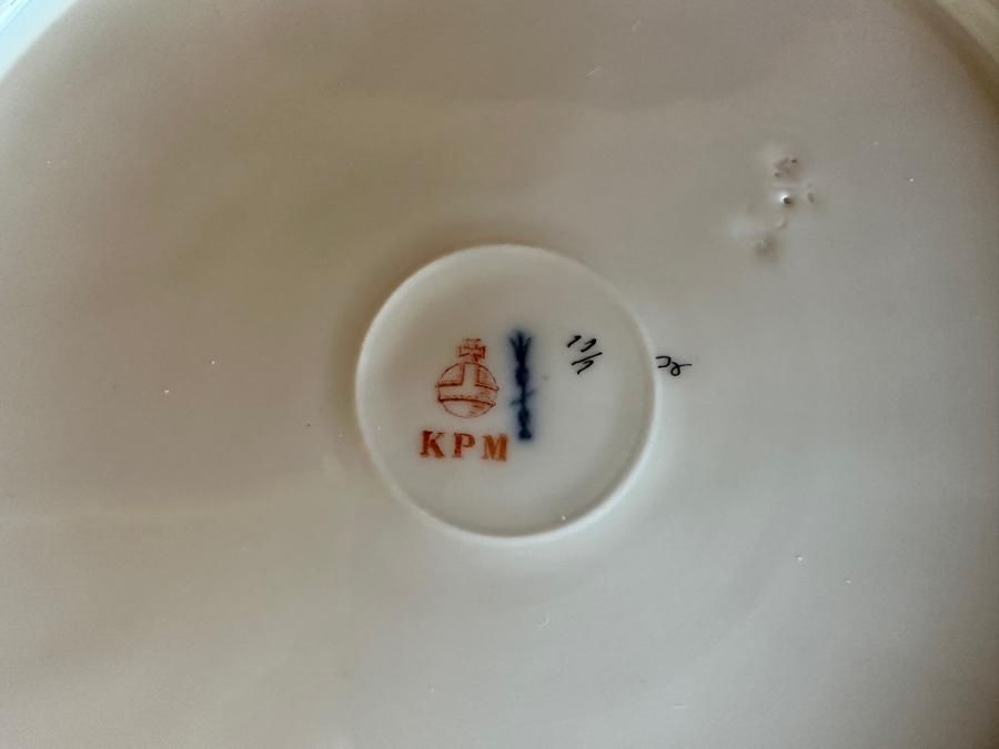 KPM74 By KPM Porcelain China Service Approximately 39 Pieces [Photo 14]